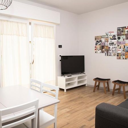 Otta House Garda Lake กัสเตลนูโอโว เดล การ์ดา ภายนอก รูปภาพ