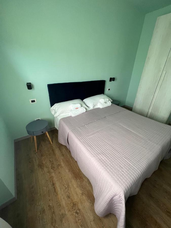 Otta House Garda Lake กัสเตลนูโอโว เดล การ์ดา ภายนอก รูปภาพ